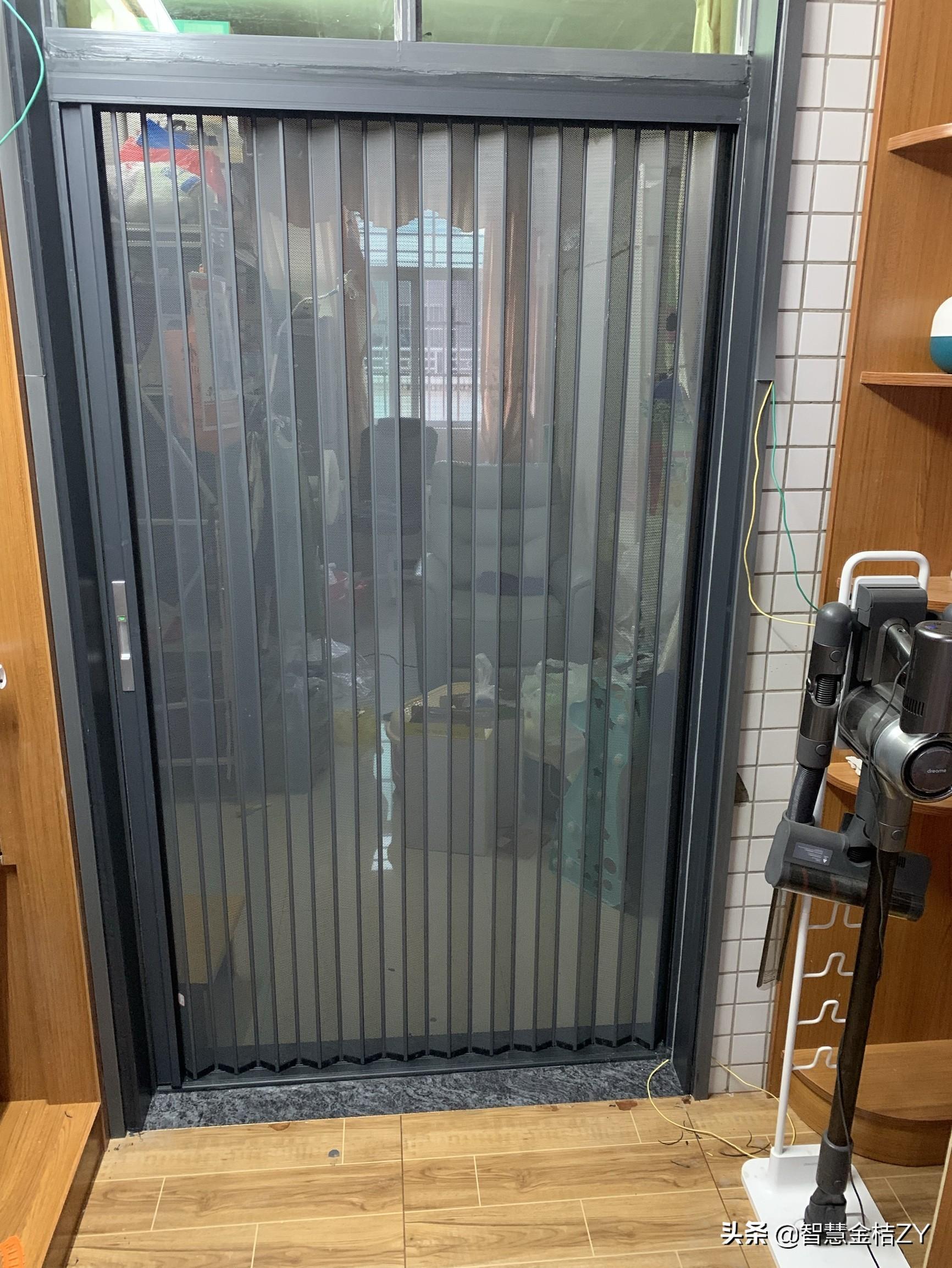 最新折疊門，開啟變化之門，自信邁向成功之路的時尚之選