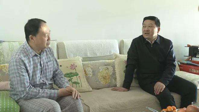 時(shí)政新聞速遞，最新動(dòng)態(tài)大揭秘，新鮮資訊不容錯(cuò)過！