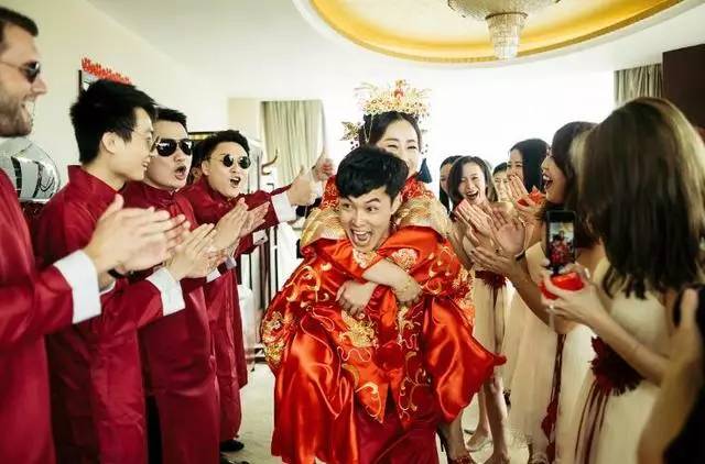 婚禮搶親游戲最新，愛的狂歡與友情紐帶，創(chuàng)意無限，歡樂無限！