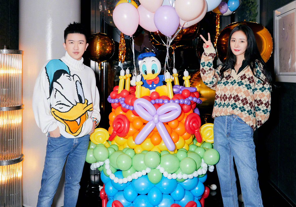 最新生日圖片分享，小巷深處的特色小店，生日探索之旅啟程！