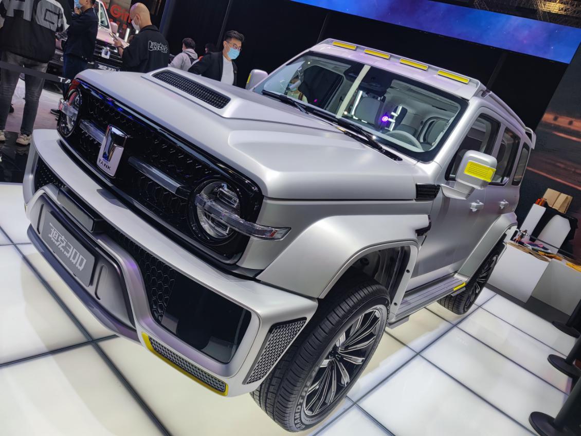 啟程探索自然美景，最新奔馳300報(bào)價(jià)及購(gòu)車(chē)指南