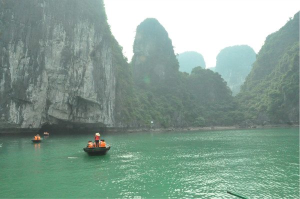 下龍灣最新絕美游記，探索蔚藍(lán)海域的奧秘?