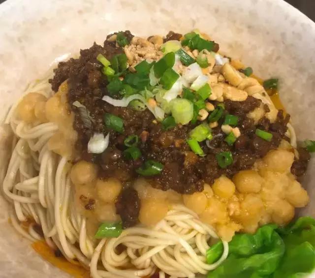 最新重口話題深度論述，揭示觀點(diǎn)與探討熱議