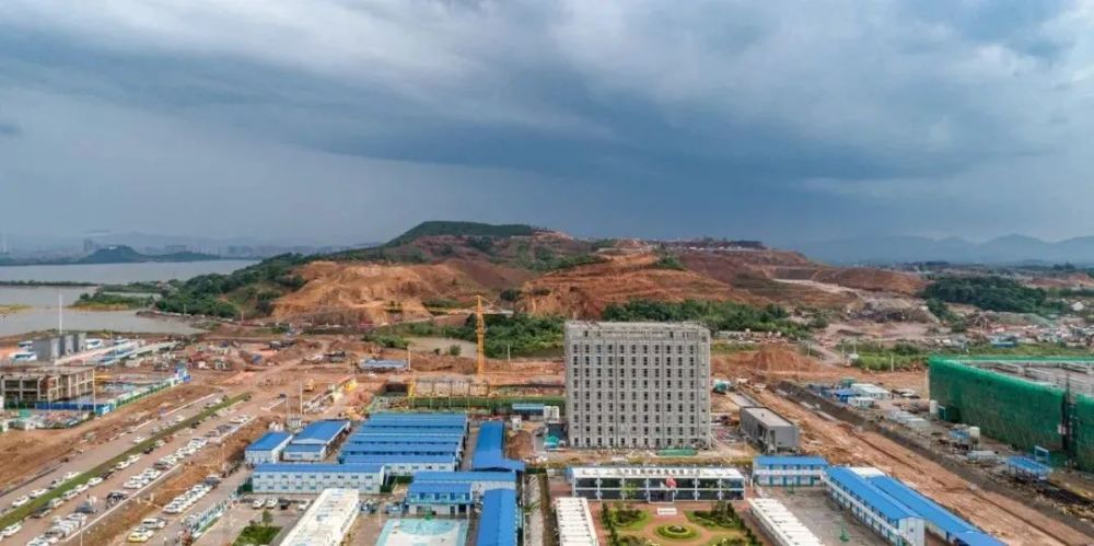 運(yùn)動(dòng)場館燈具 第75頁