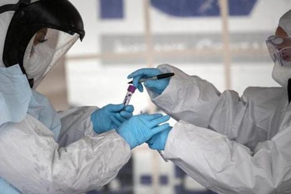 外國疫情最新進(jìn)展，科技新品引領(lǐng)防護(hù)生活，體驗(yàn)前沿科技的力量