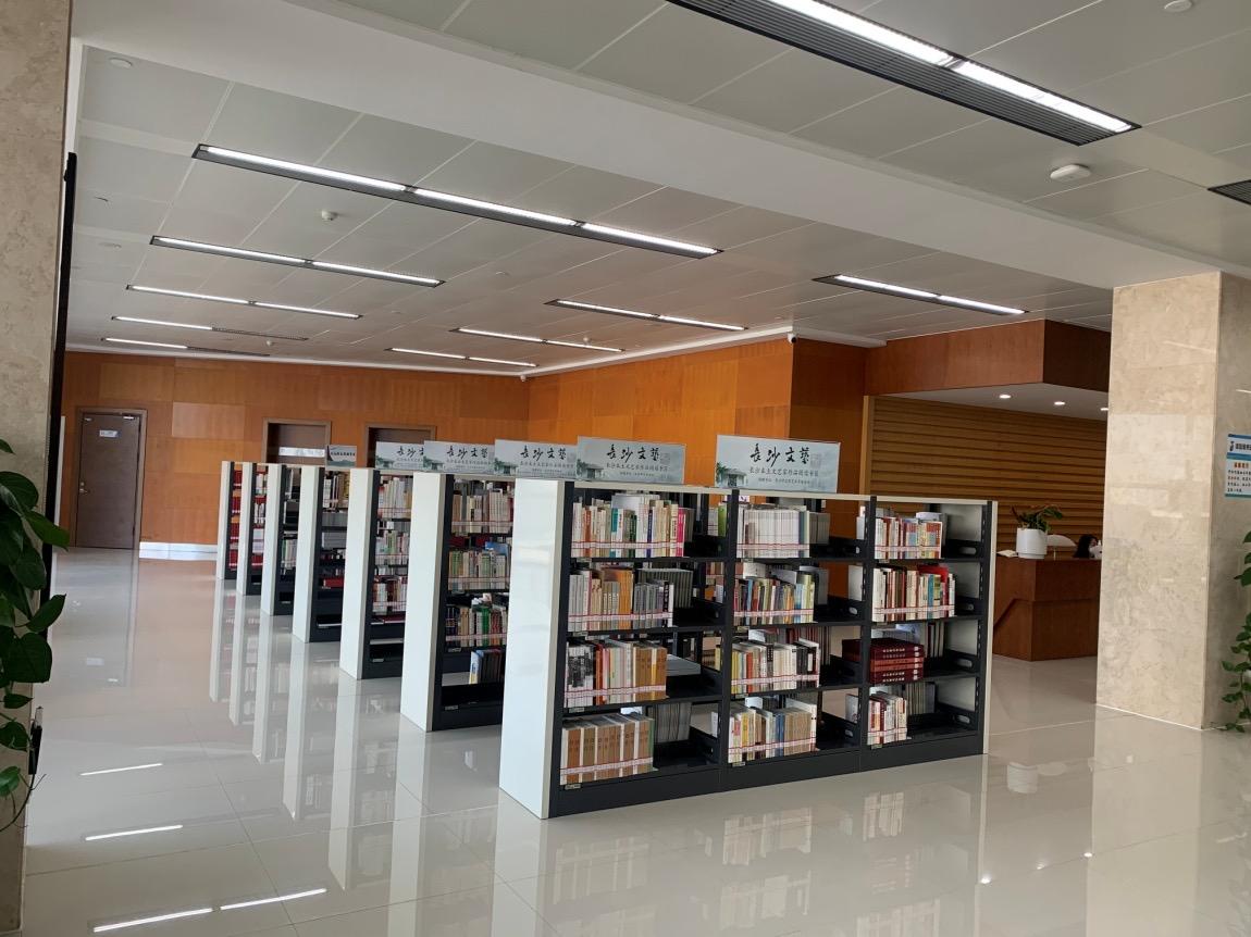 何頓最新作品，引領(lǐng)你進(jìn)入獨(dú)特的文學(xué)之旅