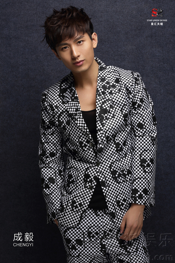 成毅最新劇透揭秘，小巷深處的獨(dú)特風(fēng)情