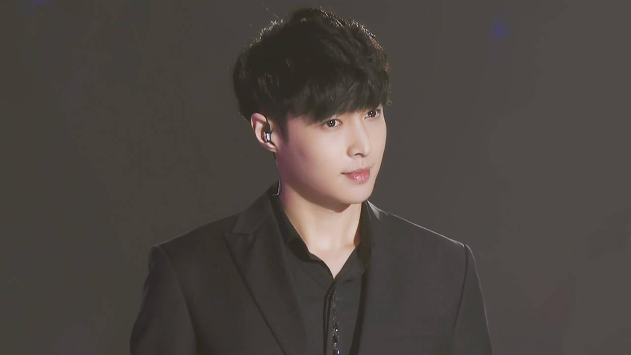 張藝興最新動態(tài)更新，揭秘他的最新狀況