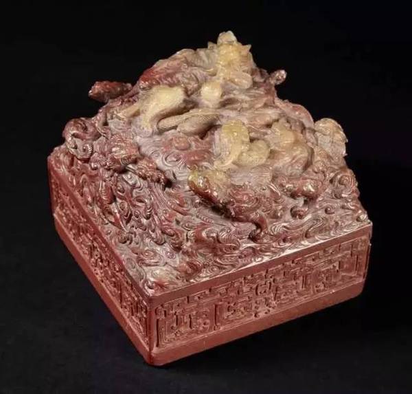 時(shí)代之光下的璀璨明珠，最新款寶雕亮相！